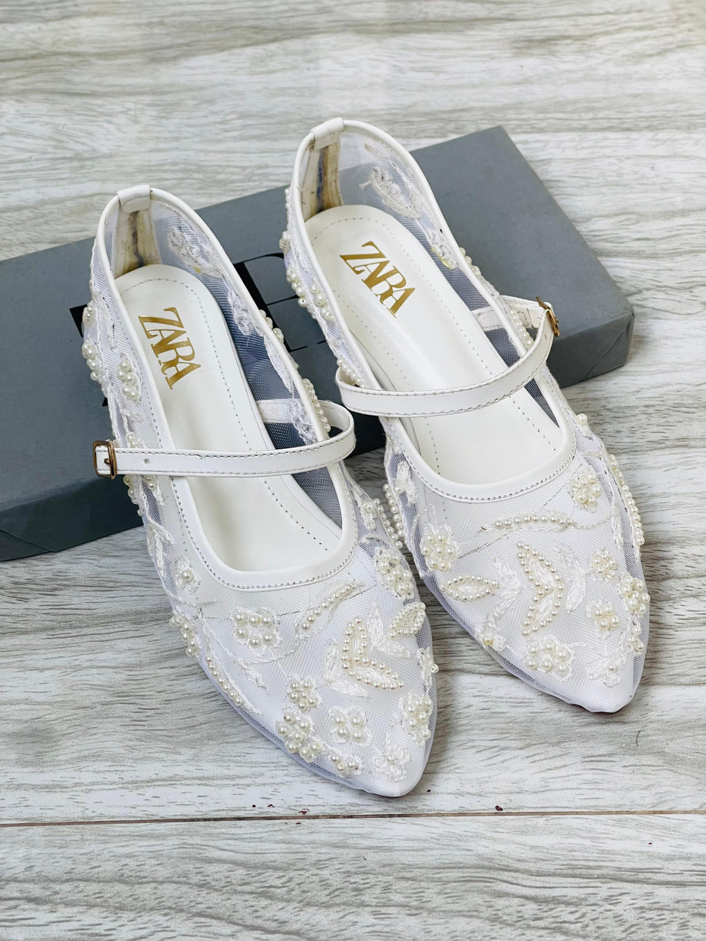 ZARA EMBROIDERED PUMPS