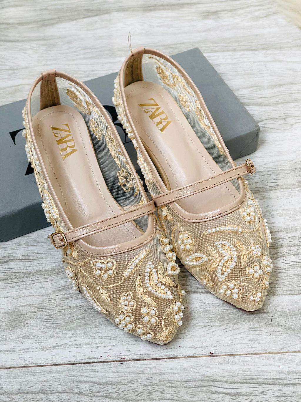 ZARA EMBROIDERED PUMPS