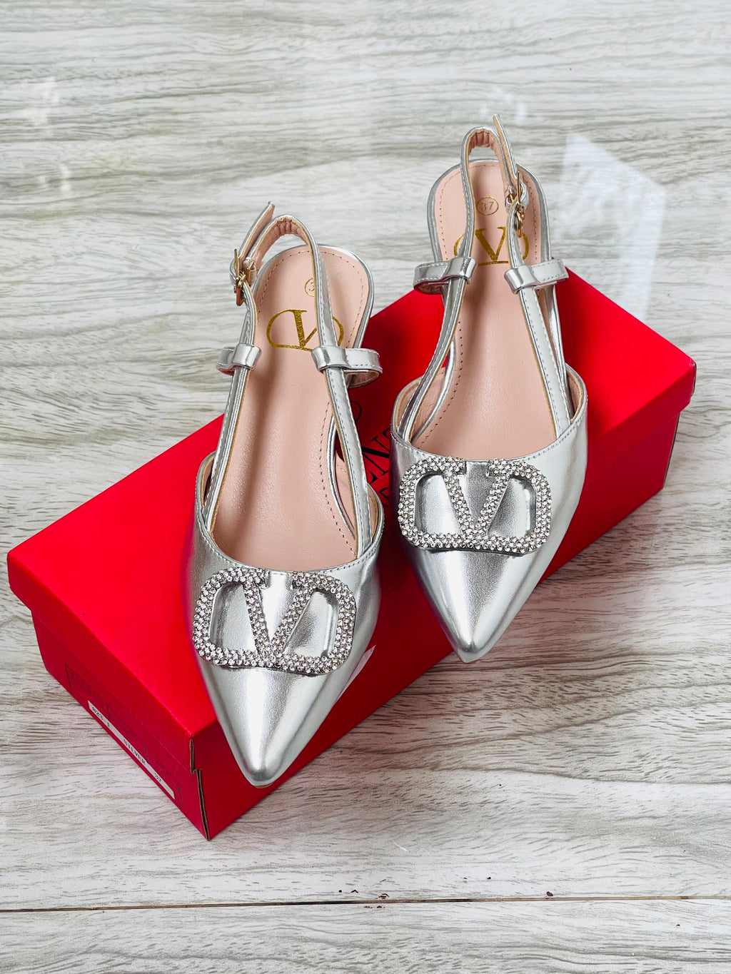 ✨ Imported Valentino V Heels ✨
